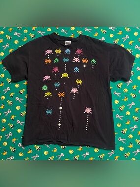 Gildan Black Retro Pixel Space Invaders Graphic Tee